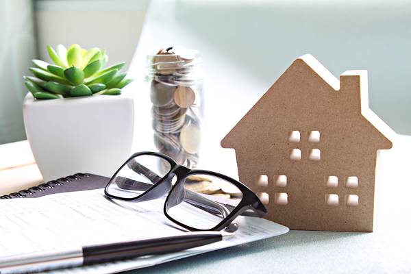 Financial-842732516-600×400
