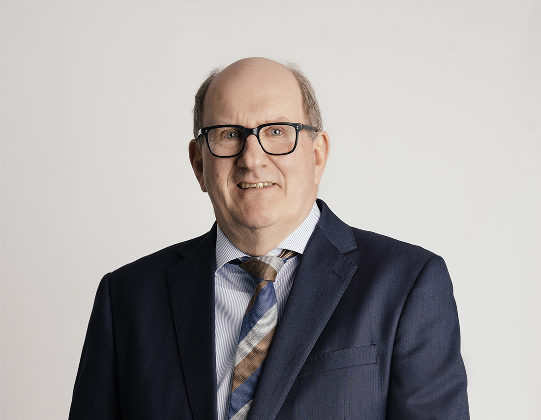 Peter-Prasser_1100x855